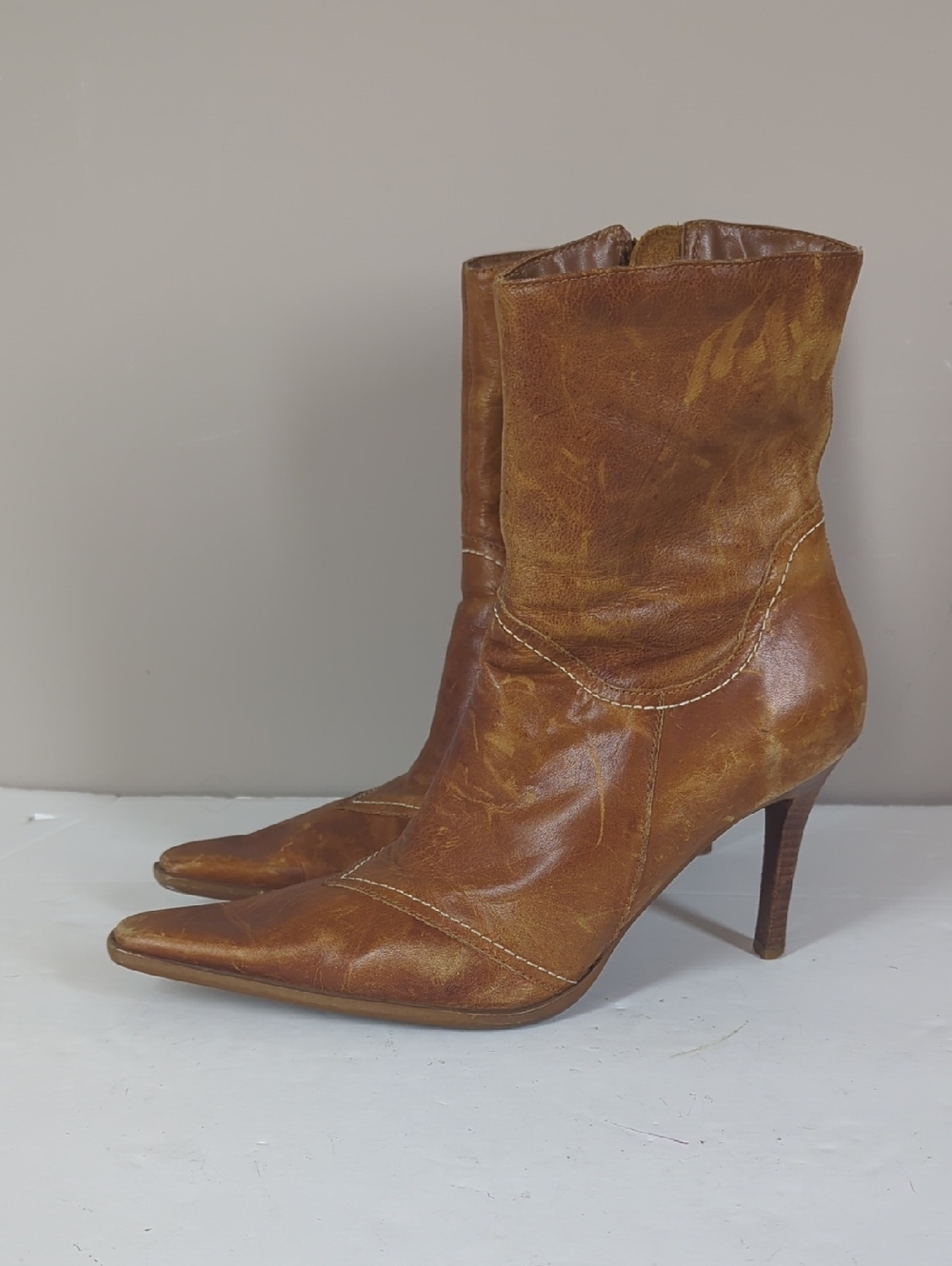 VintGe Pegabo Women’s Ultra Pointed-Toe Mid-Calf Leather Boots in Brown